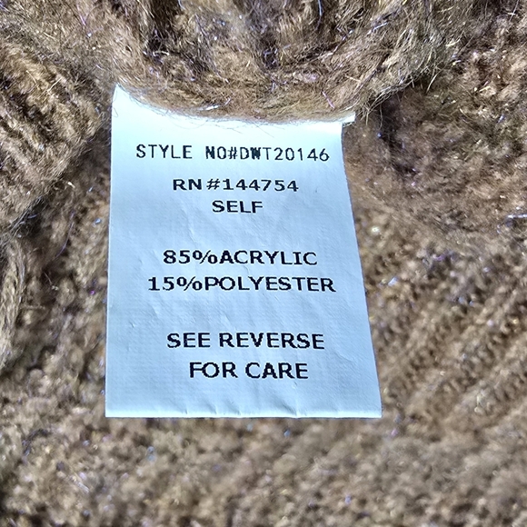 DAVID & DANI | CABLE KNIT BELTED BAT WING FRINGED SWEATER - Picture 15 of 16